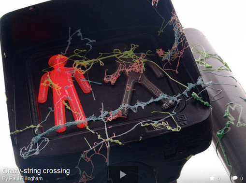 В Северной Ирландии хотят запретить String Spray - Silly String Attack (photo Flickr)