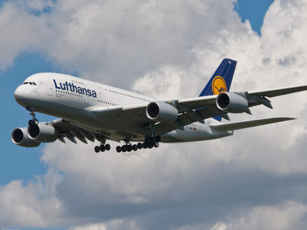 Lufthansa Airbus A380-841 (photo Thomas Becker, Flickr)