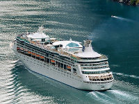 Возгорание повредило обшивку круизного лайнера "Grandeur of the Seas" Возгорание повредило обшивку круизного лайнера "Grandeur of the Seas"