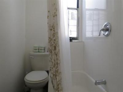 фото отеля Uptown Broadway Deluxe B