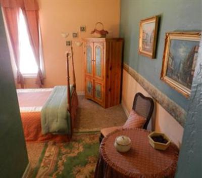 фото отеля La Plaza Inn