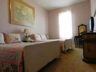 фото отеля La Plaza Inn
