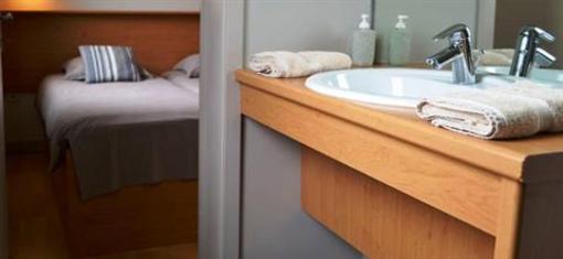 фото отеля Jebola Bed & Breakfast