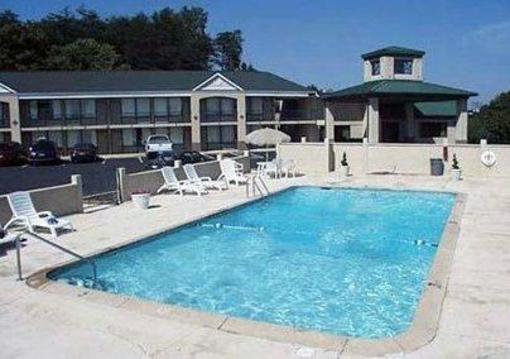 фото отеля Quality Inn & Suites Pilot Mountain