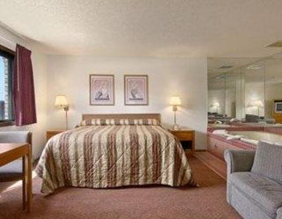 фото отеля Super 8 Hartford