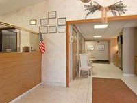 Super 8 Hartford