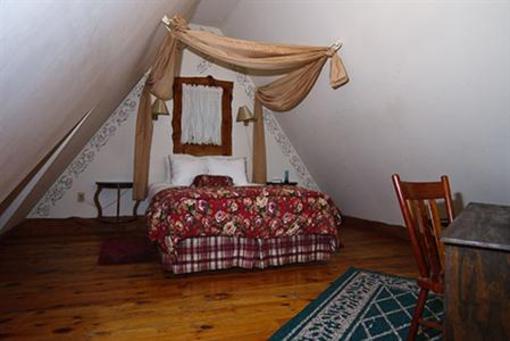 фото отеля Ravenwood Castle Accommodations New Plymouth (Ohio)