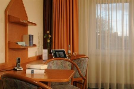 фото отеля Hotel Residenz Oberhausen