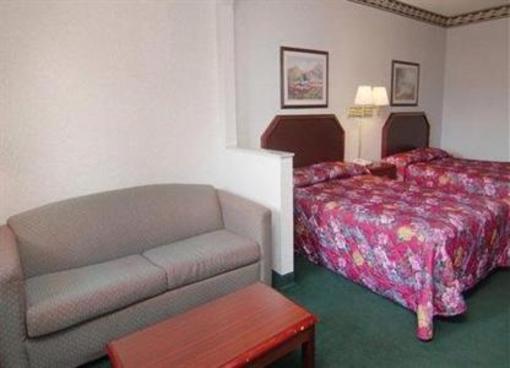 фото отеля Econo Lodge & Suites Northport