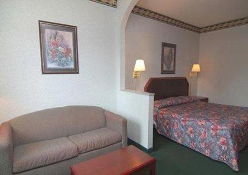 фото отеля Econo Lodge & Suites Northport