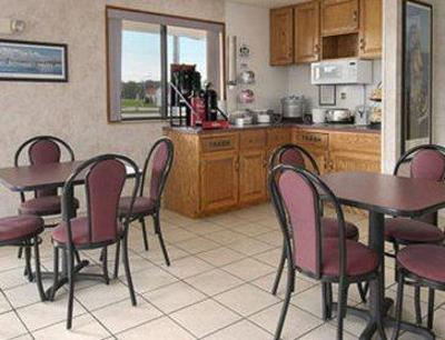 фото отеля Super 8 Motel New Castle