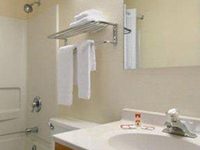 Super 8 Motel New Castle
