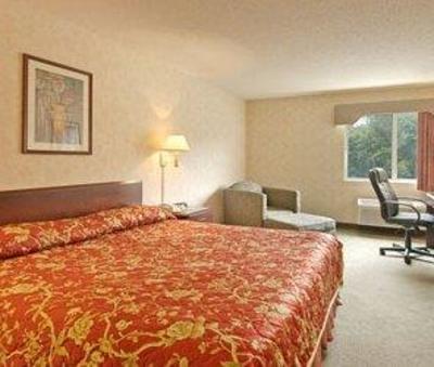 фото отеля Ramada Hotel & Suites Glendale Heights
