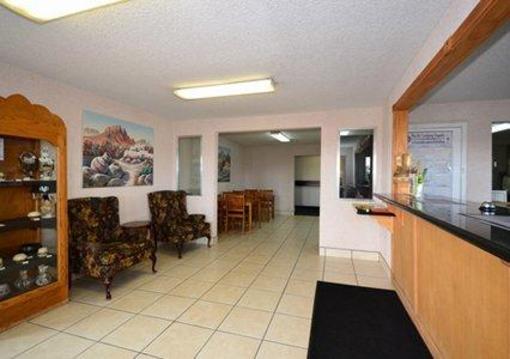 фото отеля Econo Lodge Gallup