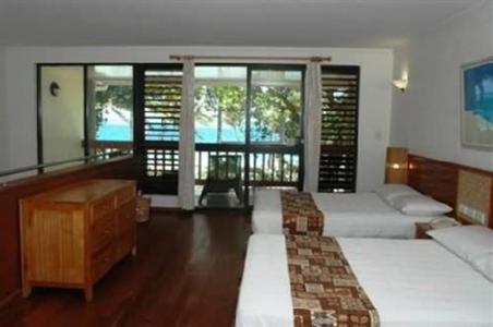 фото отеля Mana Island Resort