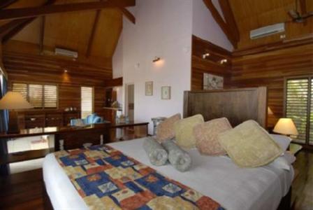 фото отеля Mana Island Resort