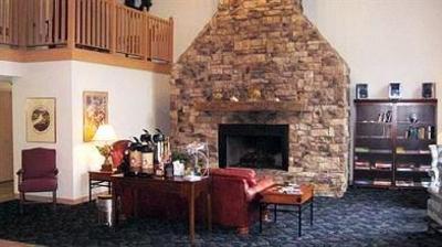 фото отеля AmericInn Lodge & Suites Saugatuck _ Douglas