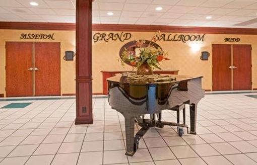 фото отеля Holiday Inn Fairmont