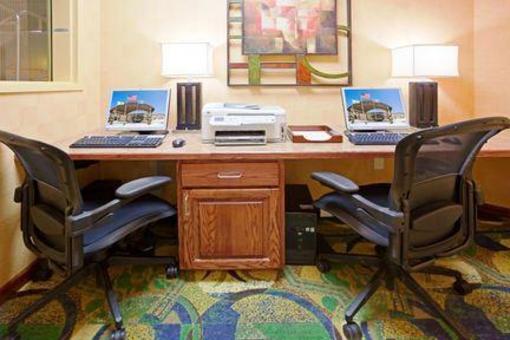 фото отеля Holiday Inn Fairmont