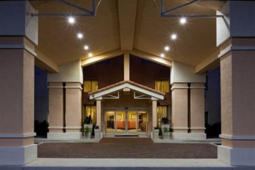фото отеля Holiday Inn Express Hotel & Suites Pembroke Pines