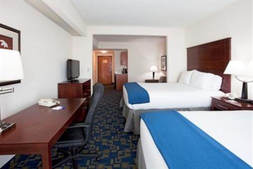 фото отеля Holiday Inn Express Hotel & Suites Pembroke Pines