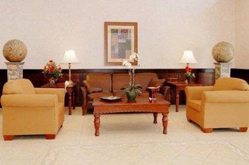 фото отеля Comfort Suites East Brunswick