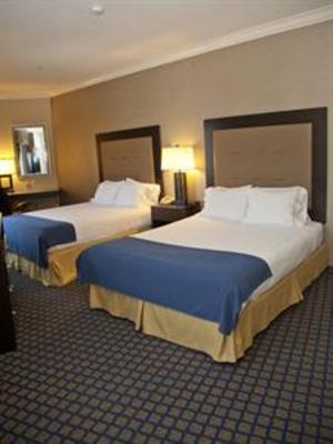 фото отеля Holiday Inn Express San Pablo