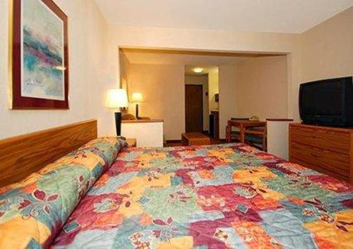 фото отеля Baymont Inn & Suites Wisconsin Dells