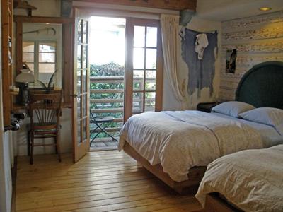 фото отеля Les Artistes Inn