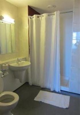 фото отеля Travelodge Edinburgh Central Rose Street