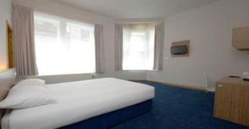 фото отеля Travelodge Edinburgh Central Rose Street