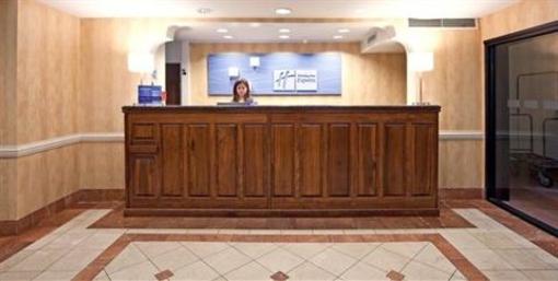 фото отеля Holiday Inn Express Milton