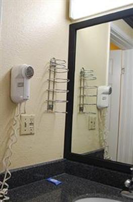 фото отеля Del Amo Inn