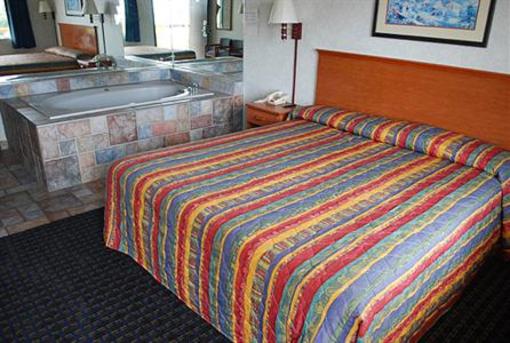 фото отеля Del Amo Inn