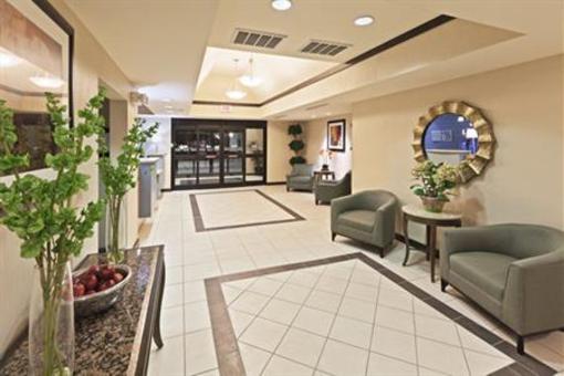 фото отеля Holiday Inn Express & Suites El Paso Airport Area