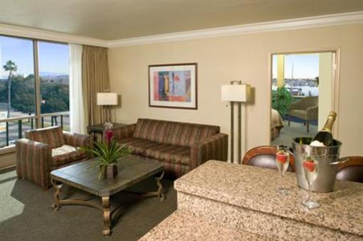 фото отеля Holiday Inn San Diego-Bayside