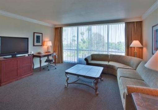 фото отеля Holiday Inn San Diego-Bayside