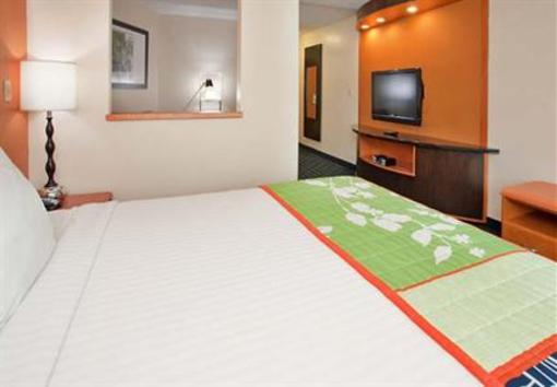 фото отеля Fairfield Inn & Suites Houston I-10 West / Energy Corridor