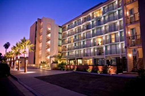 фото отеля BEST WESTERN Yacht Harbor Hotel