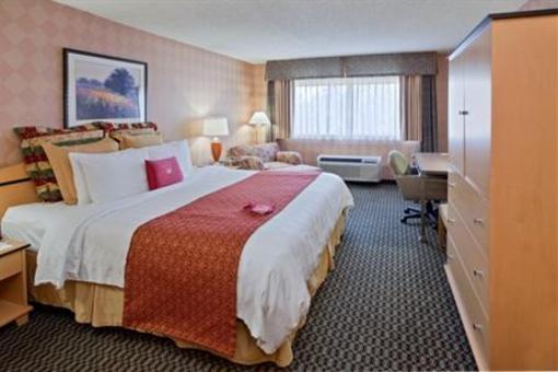 фото отеля Crowne Plaza Oakland South Union City