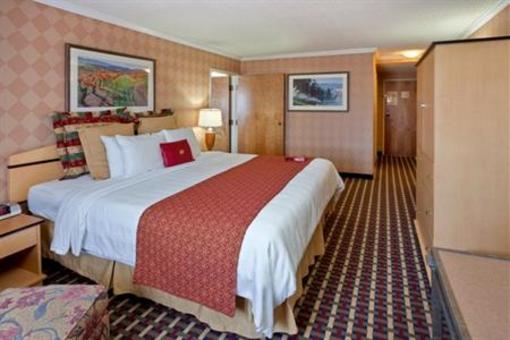 фото отеля Crowne Plaza Oakland South Union City