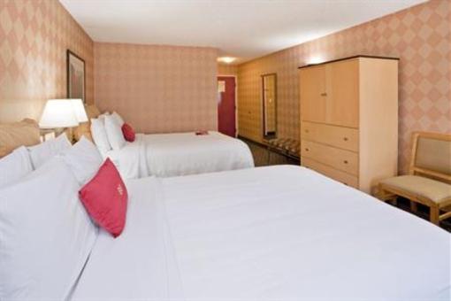 фото отеля Crowne Plaza Oakland South Union City