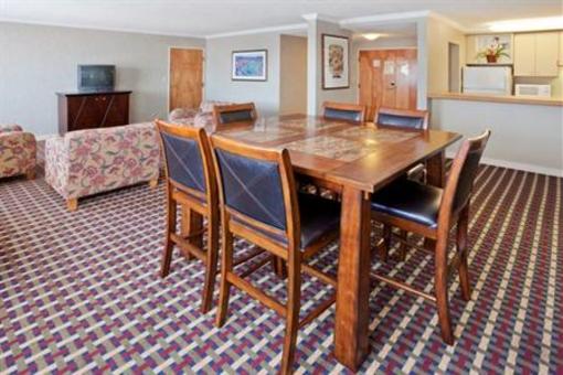 фото отеля Crowne Plaza Oakland South Union City