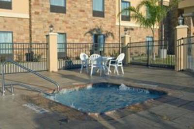 фото отеля BEST WESTERN Bastrop Pines Inn