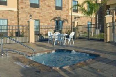 фото отеля BEST WESTERN Bastrop Pines Inn