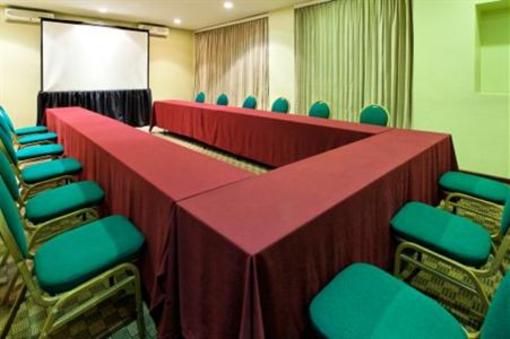 фото отеля Holiday Inn Hotel & Suites Zona Rosa