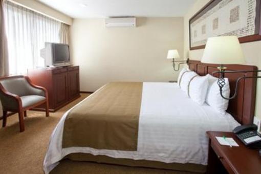 фото отеля Holiday Inn Hotel & Suites Zona Rosa