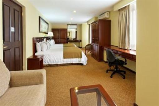 фото отеля Holiday Inn Hotel & Suites Zona Rosa