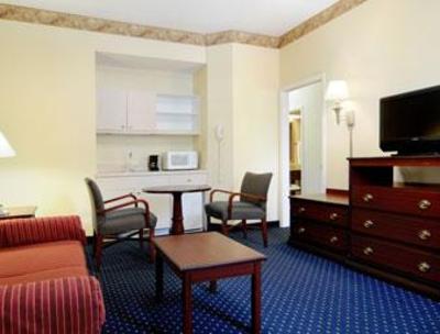 фото отеля Baymont Inn and Suites Tallahassee