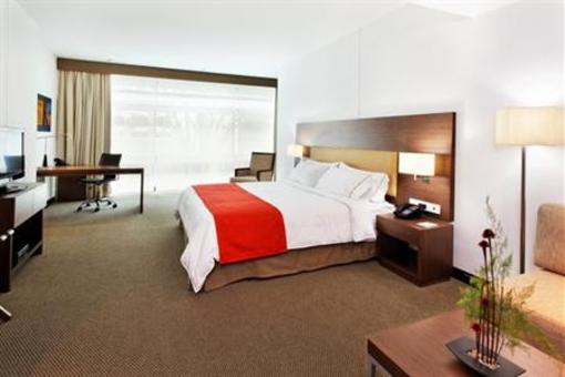 фото отеля Holiday Inn Express Bogota